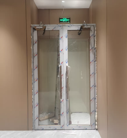 广东玻璃隔热防火门价格